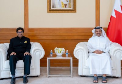 وزير الإعلام يستقبل سفير جمهورية الهند