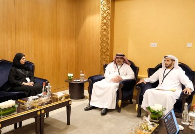 وزير التربية والتعليم يلتقي المدير التنفيذي لقطاع العمليات المدرسية بأبوظبي