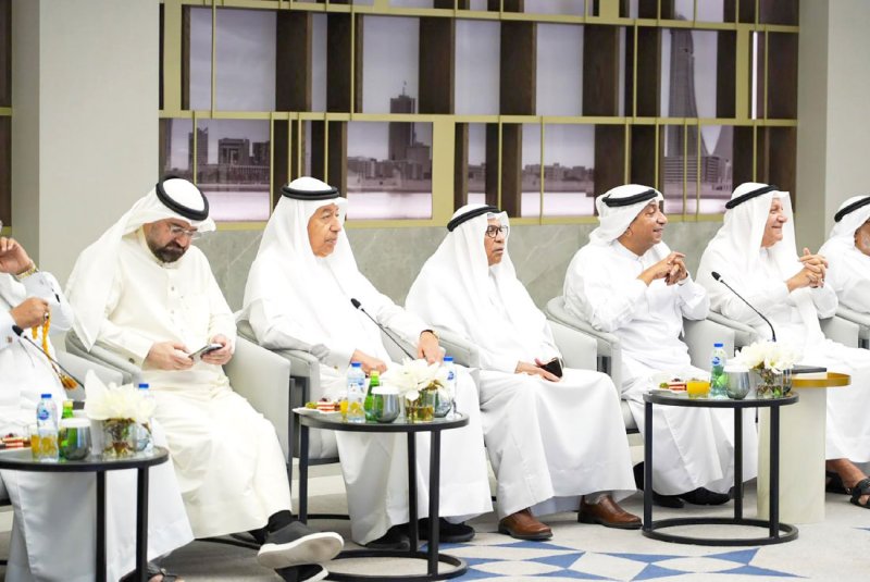 “تشاوري الغرفة” يبحث تطوير المقاولات والتعليم و“الضمان الصحي”