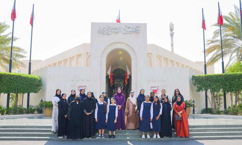 "أمانة الشورى" تستقبل طالبات مدرسة الرفاع الغربي الثانوية للبنات