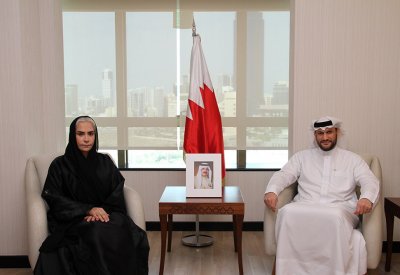 الرئيس التنفيذي لهيئة تنظيم سوق العمل يستقبل رئيسة جمعية البحرين لمكاتب الاستقدام