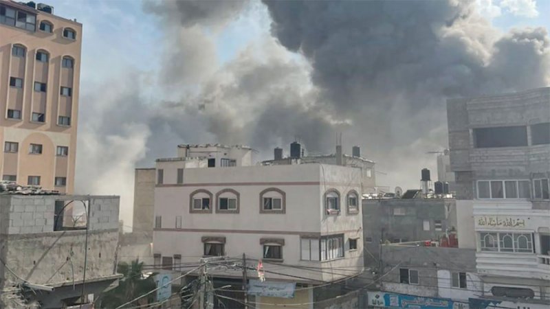 قصف إسرائيلي لمنزل في غزة يودي بحياة 14 فلسطينيا