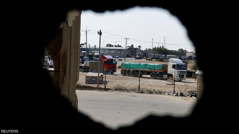 60 شاحنة مساعدات جديدة تمر عبر معبر رفح