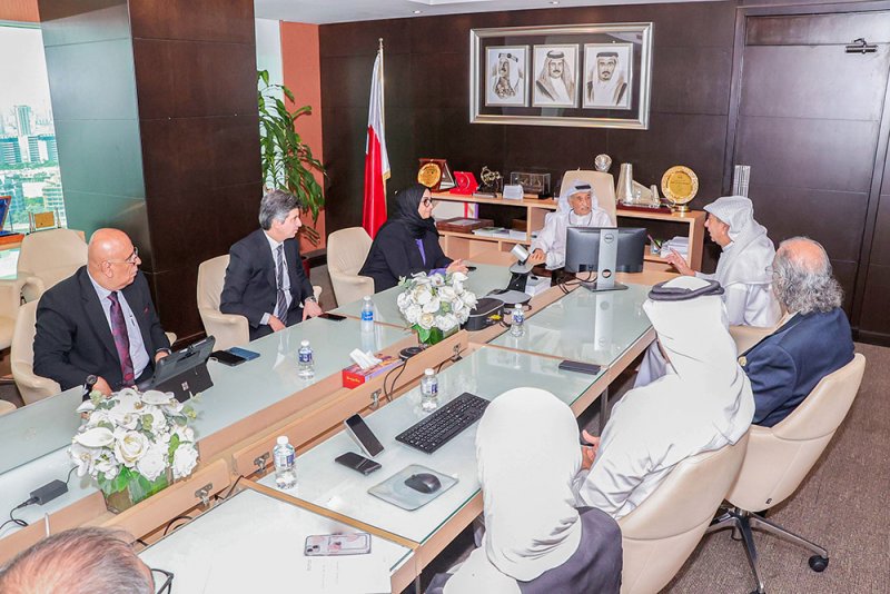 رئيس "الأعلى للصحة" يبحث مبادرات تعزيز التعاون المشترك مع "الغرفة"