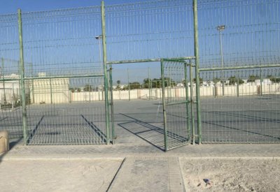 تطوير شامل لملعب حديقة سافرة