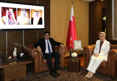 وزيرة شؤون الشباب تبحث التعاون الشبابي مع السفير الهندي