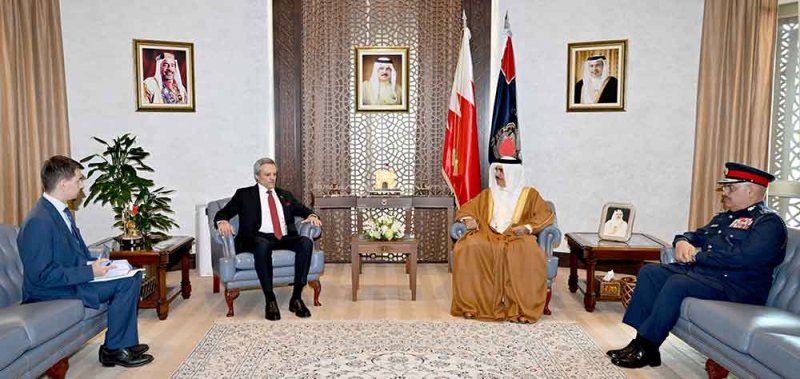  وزير الداخلية يبحث مع السفير الروسي برامج التعاون الأمني بين البلدين