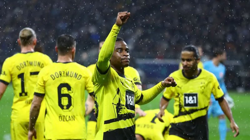 دورتموند يستهدف فك عقدة 5 سنوات في مواجهة بايرن ميونخ