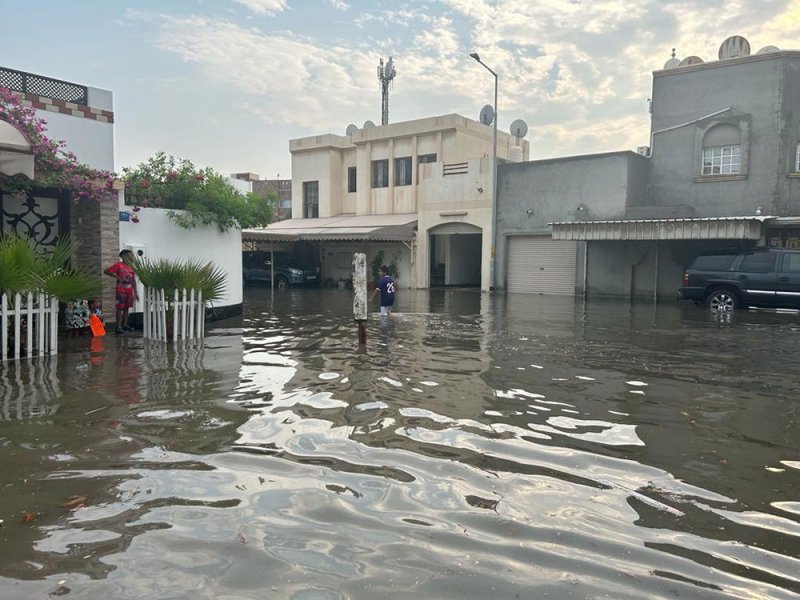 بالصور: مشاهد تسببتها موجة الأمطار الأخيرة