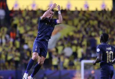 رونالدو ولابورت يقودان النصر للفوز على الخليج