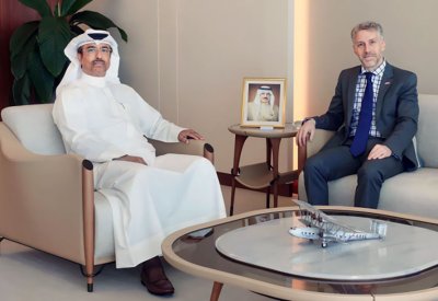 وزير المواصلات والاتصالات يبحث تعزيز التعاون الثنائي في قطاع المواصلات والاتصالات مع السفير البريطاني