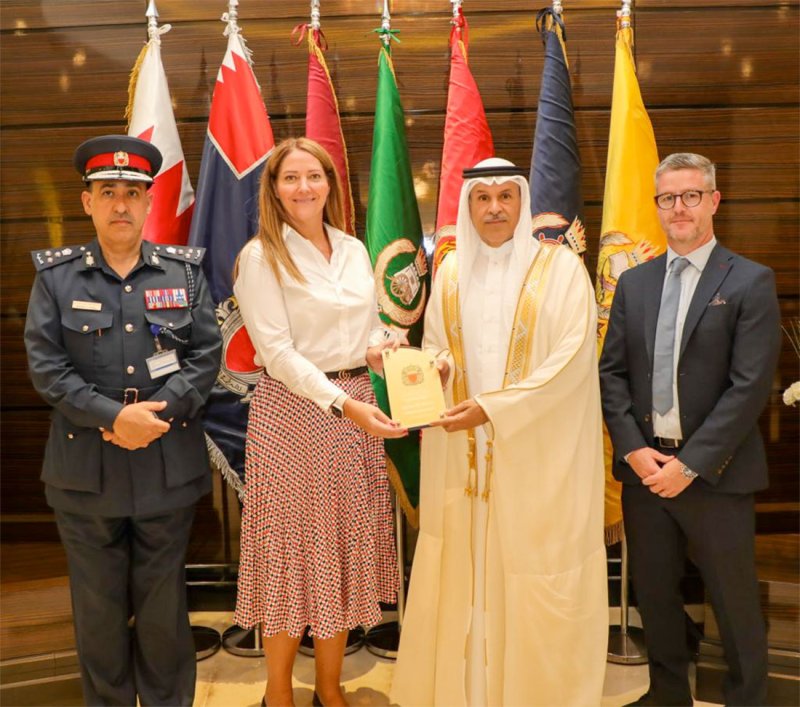 معالي الشيخ هشام بن عبدالرحمن يجتمع مع المدير الإقليمي للشرق الأوسط التابع لهوم اوفس انترناشونال اوبريشون