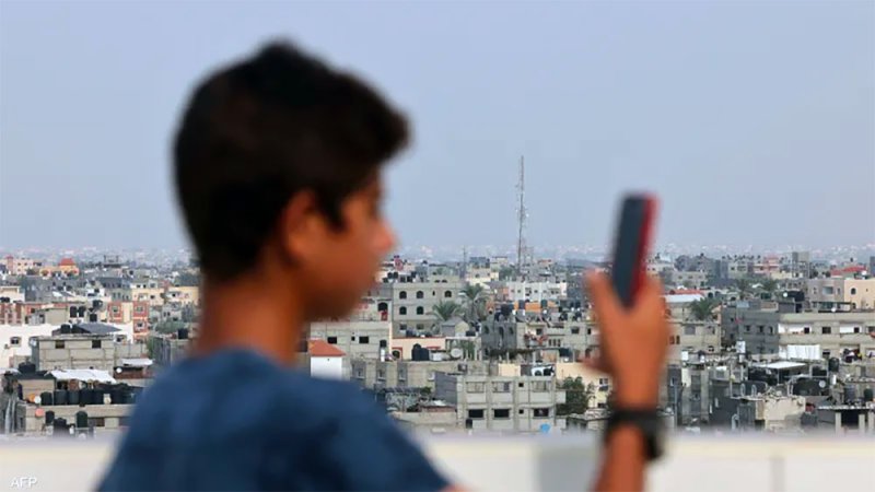 قطع خدمات الاتصالات عن غزة مجددا.. وحديث عن كشف أنفاق لحماس