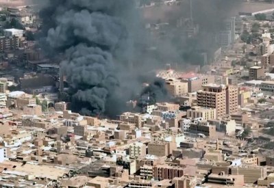 السودان.. مقتل 34 شخصا في قصف استهدف سوق شعبي بأم درمان