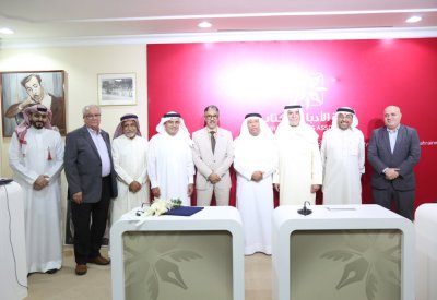 "أسرة الأدباء" تحتفي برئيسها السابق الشاعر إبراهيم بوهندي