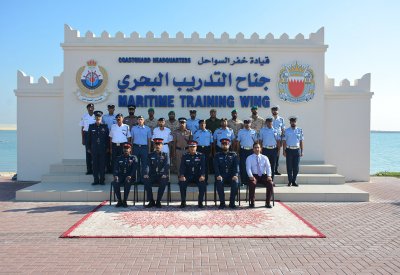 قائد خفر السواحل يفتتح دورة قادة الزوارق السابعة عشر
