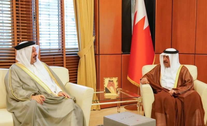وزير الديوان الملكي يتسلم التقرير السنوي لديوان الرقابة المالية والإدارية للسنة المهنية 2022 - 2023