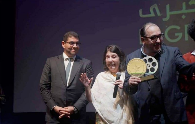 "أبي لم يمت" يفوز بـ 6 جوائز في مهرجان الوطني للفيلم بطنجة