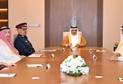 وزير الداخلية يجتمع بالمحافظين ويشيد بدور المحافظات في ترسيخ نهج التواصل مع المواطنين