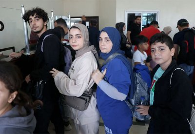 أميركيون فلسطينيون يتحدثون عن "فيلم رعب" الإجلاء من غزة