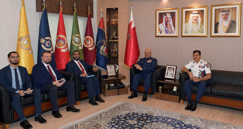 رئيس الأمن العام يستقبل مندوبي وزارة النقل البريطانية