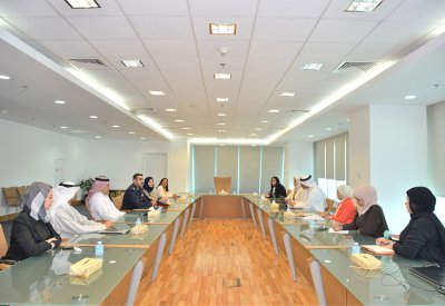 وزير التنمية الاجتماعية يلتقي بالمشرف العام وأعضاء المكتب التنفيذي للخطة الوطنية "بحريننا"