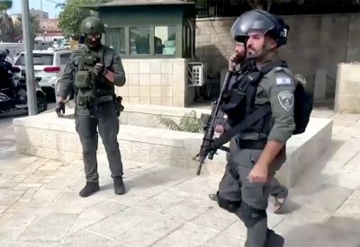 إسرائيل تعاقب ضابطا "فر من موقعه وقت الهجوم"