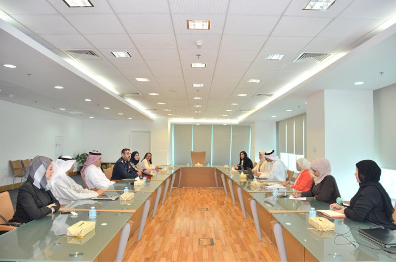 وزير التنمية الاجتماعية يلتقي بالمشرف العام وأعضاء المكتب التنفيذي للخطة الوطنية "بحريننا"