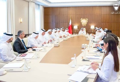 استعراض مستجدات تنفيذ إستراتيجية “السياحة”