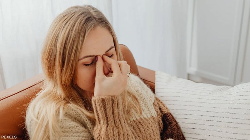 مسكنات الألم إحداها.. 6 أسباب تسبب شعورك بالصداع صباحا