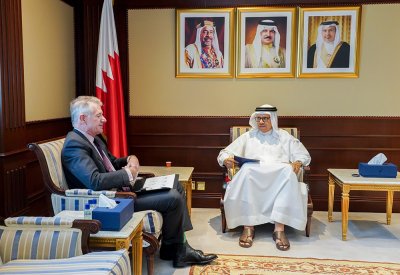 وزير الخارجية يستقبل المدير التنفيذي للمعهد الدولي للدراسات الاستراتيجية في الشرق الأوسط