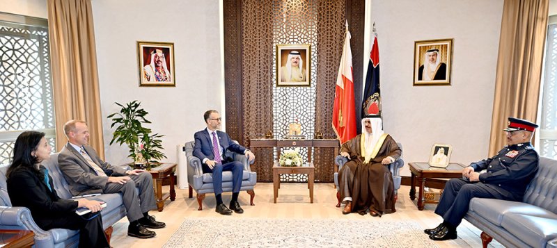 وزير الداخلية يبحث مع السفير الأمريكي عددا من الموضوعات التي تسهم في تطوير العمل المشترك