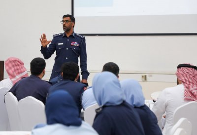 مديرية شرطة جسر الملك فهد تنظم دورة "الابتكار الأمني وخدمة العملاء"