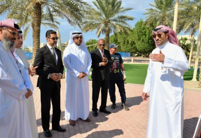 وزير شؤون البلديات والزراعة يطلع على أعمال تطوير ممشى الإستقلال