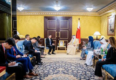 وكيل وزارة الخارجية للشؤون السياسية يجتمع مع المبعوث الخاص للحكومة الصينية