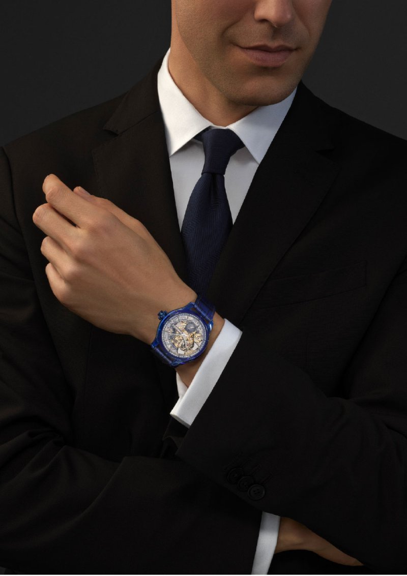 ساعة (L.U.C Full Strike Sapphire) من Chopard إصدار محدود يضم خمس ساعات من السافير الأزرق