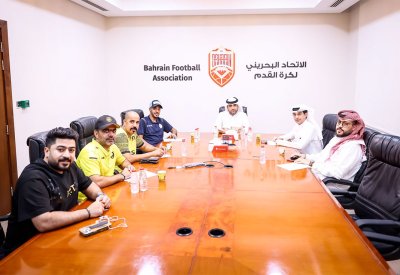 الاتحاد البحريني لكرة القدم يجتمع مع رؤساء الروابط الجماهيرية قبل مباراة الإمارات بالتصفيات المزدوجة