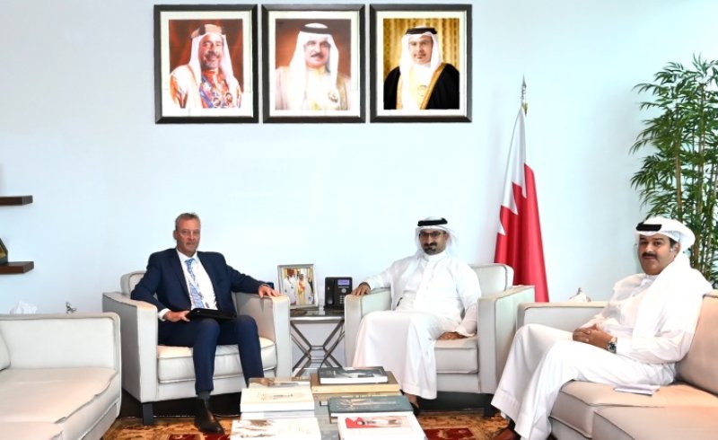 وزير الصناعة والتجارة يستقبل سفير نيوزلندا لدى مملكة البحرين المقيم في الرياض