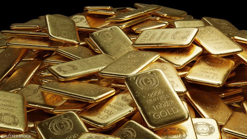 الذهب يهبط لأقل من 2000 دولار بعد توقف هبوط العملة الأميركية
