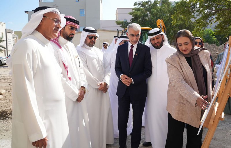 وزير الأشغال يتفقد مشاريع تطوير البنية التحتية بالدائرة الرابعة في المحافظة الشمالية