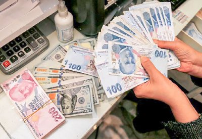 تركيا تفوق التوقعات وترفع الفائدة 500 نقطة أساس إلى 40 %