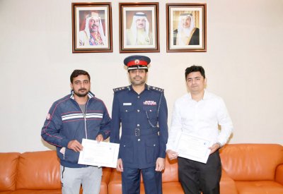 تكريم آسيويين عثرا على مجوهرات ثمينة وسلَّماها للشرطة