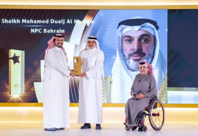 جائزة مرموقة لرئيس اللجنة البارالمبية البحرينية