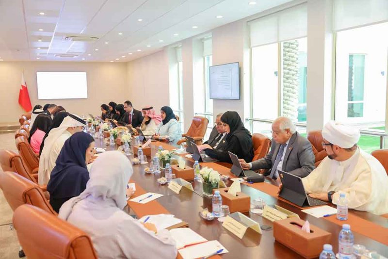 "تشريعية الشورى" تبحث مع "الخدمة المدنية" مشروع قانون يسمح لموظف القطاع العام مزاولة النشاط التجاري