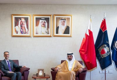 رئيس الجمارك يستقبل سفير الولايات المتحدة لدى مملكة البحرين