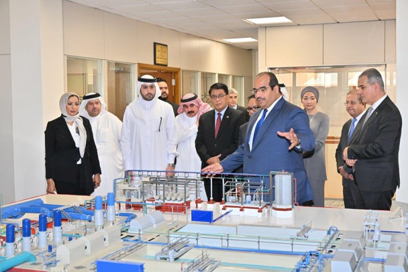 مجلس دول الآسيان والبحرين يزورون جيبك ويشيدون بإنجازاتها
