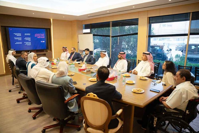 الإدارة التنفيذية بصندوق العمل "تمكين" تزور مجموعة ناس