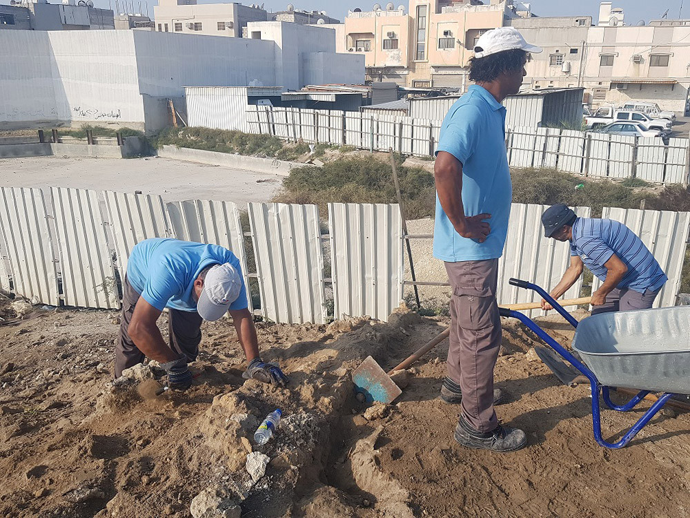 إزالة التراب داخل وخارج المسجد