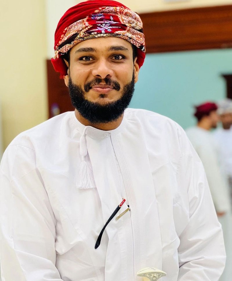 مهرجان ظفار المسرحي يكرم الفنان محمد العجمي