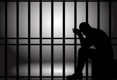 الحبس سنة لآسيوي احتال على طبيب طوارئ